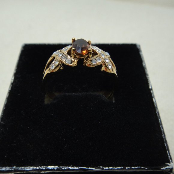 LIND Garnet Ring  14K HGE  Crystals  XOX NOS Box - Picture 5 of 9